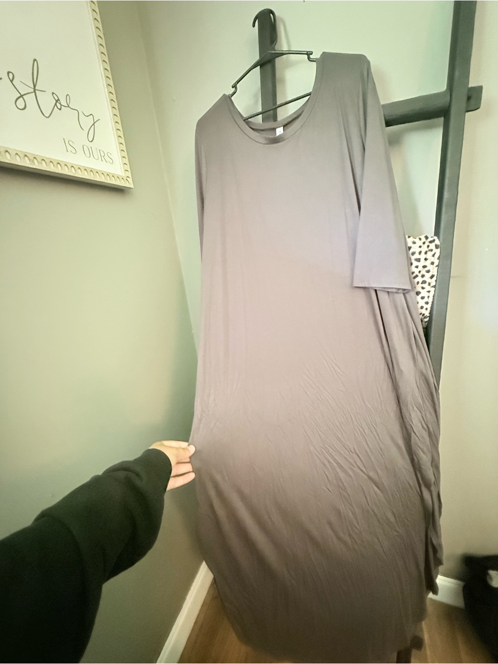 Zenana Outfitters Scoop Neck Maxi Dress In Taupe